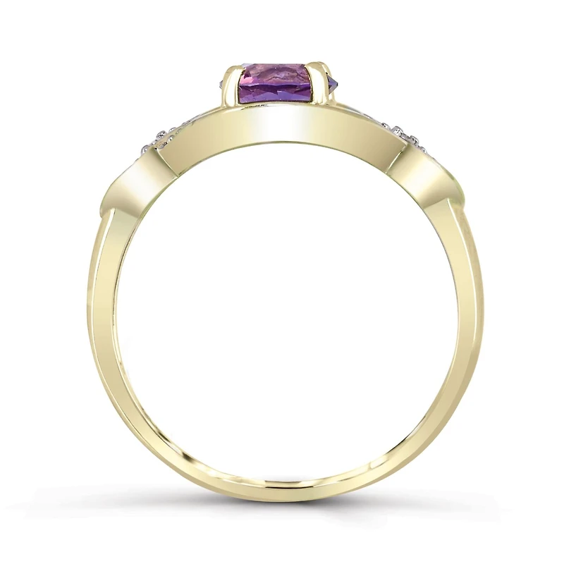 10K Yellow Gold Amethyst & Diamond Ring