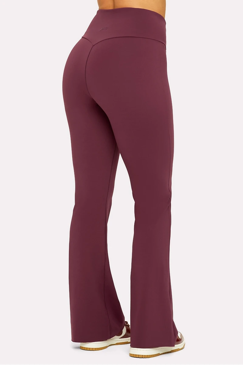 Ultra-Smooth Flare Legging
