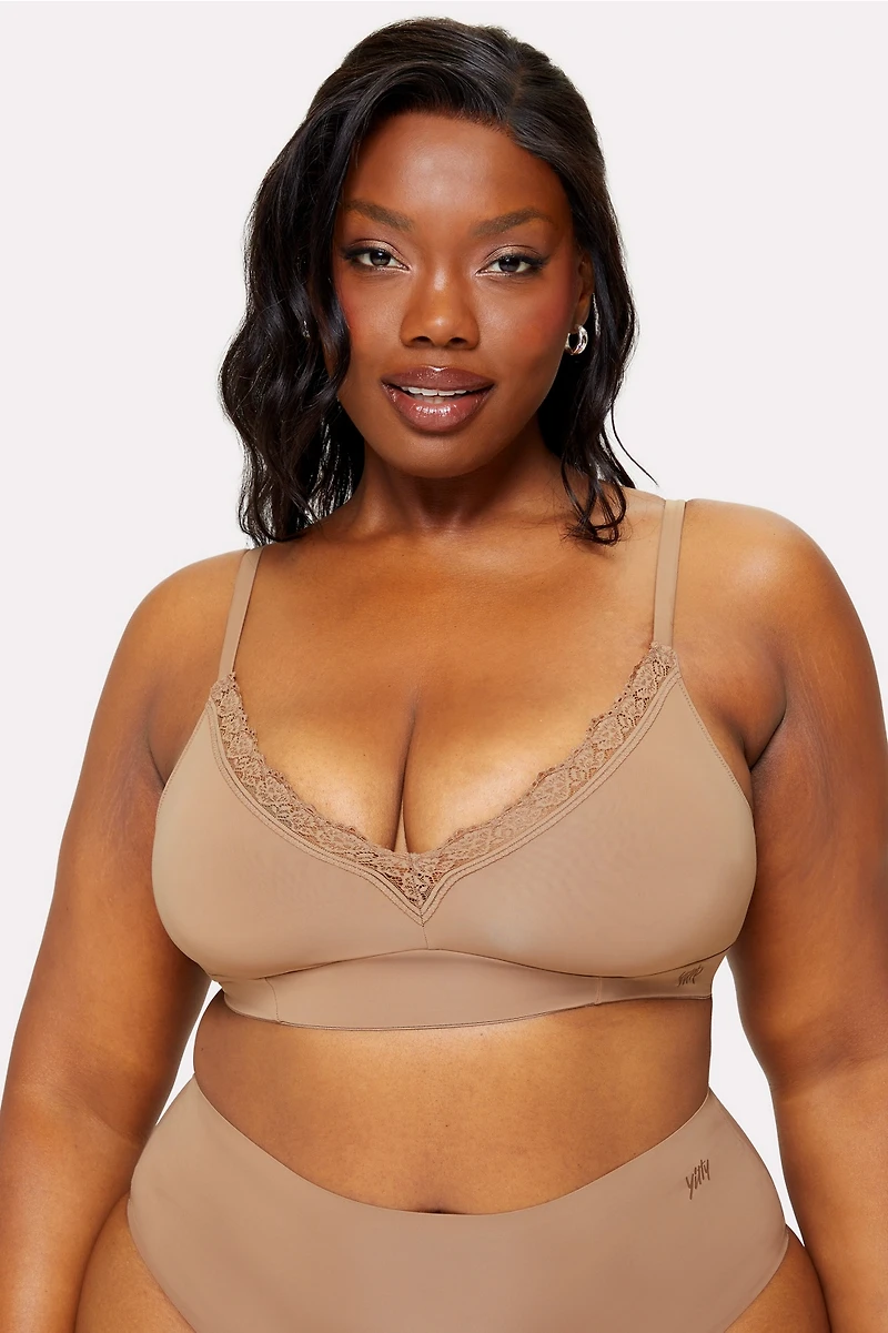 Smoothed Reality Lace Plunge Bra