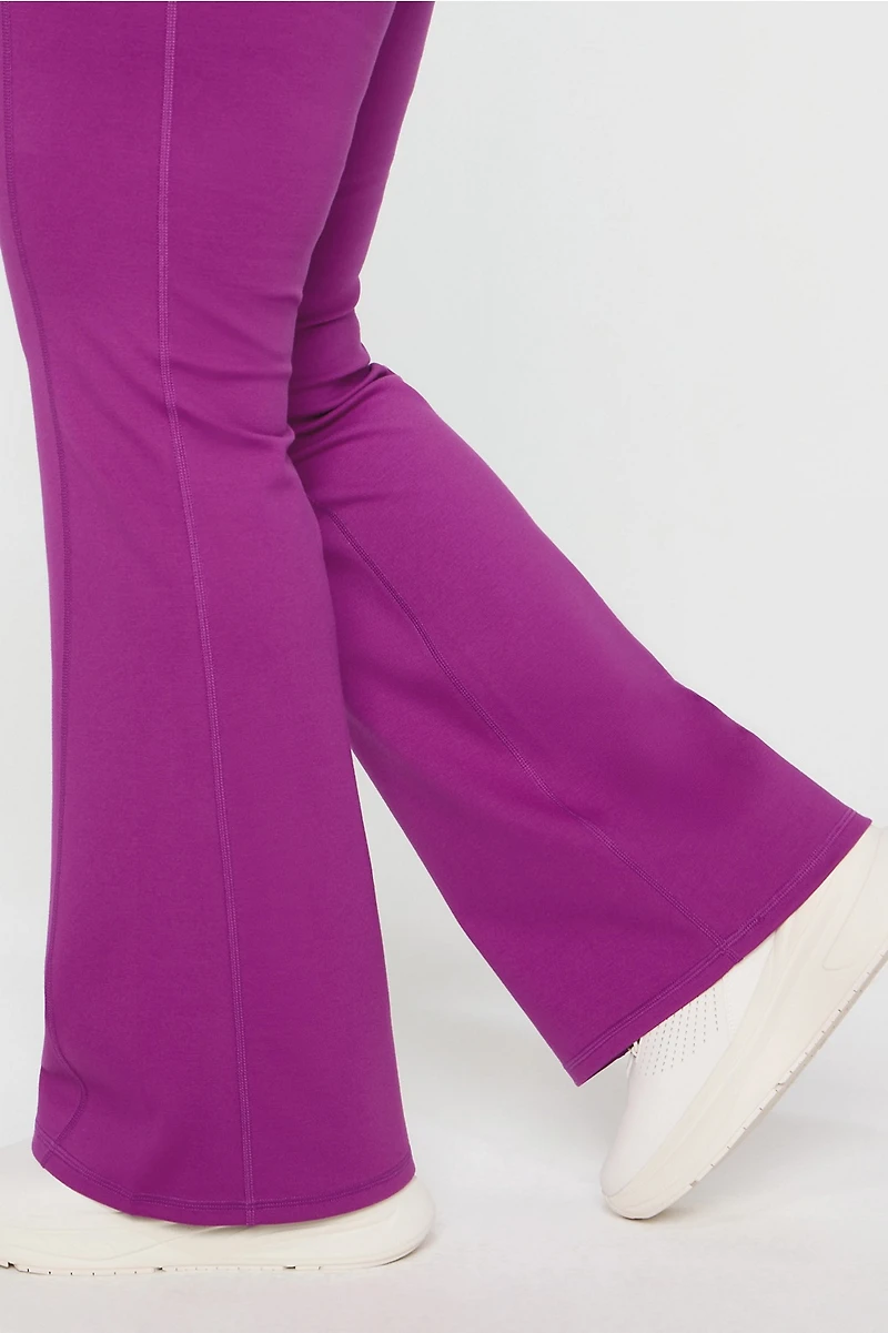 StretchTech™ Kick Flare Scrub Legging