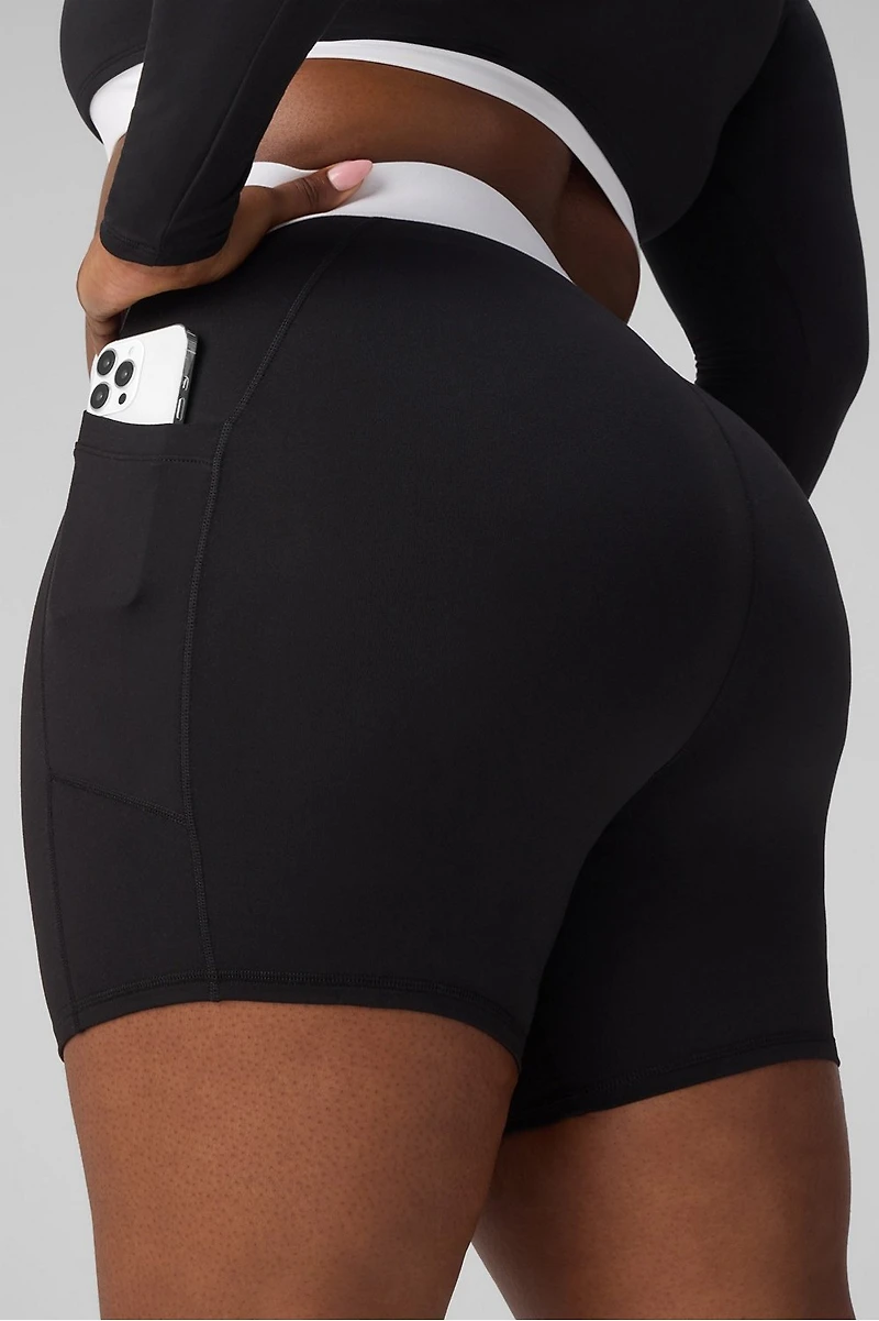 On-The-Go PowerHold® High-Waisted 6" Short