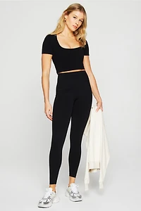Sleek Seamless Scoop Neck Short-Sleeve Top