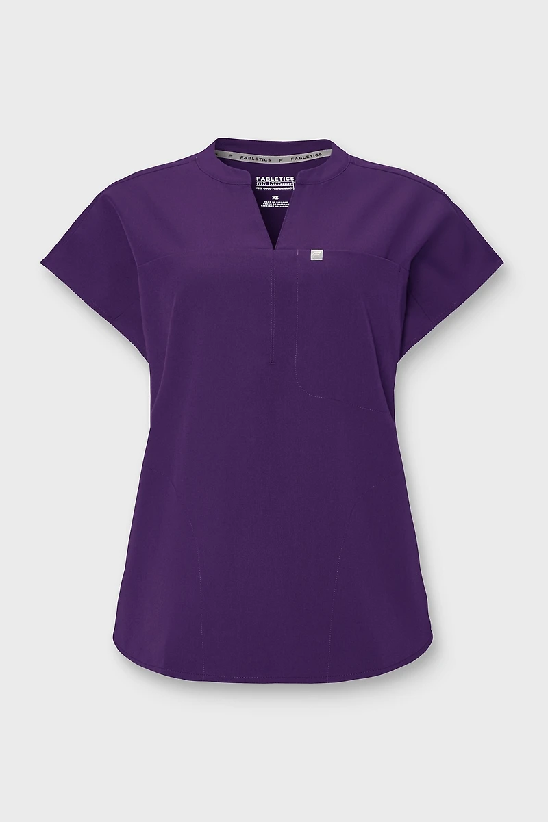 Evolve 3-Pocket Scrub Top