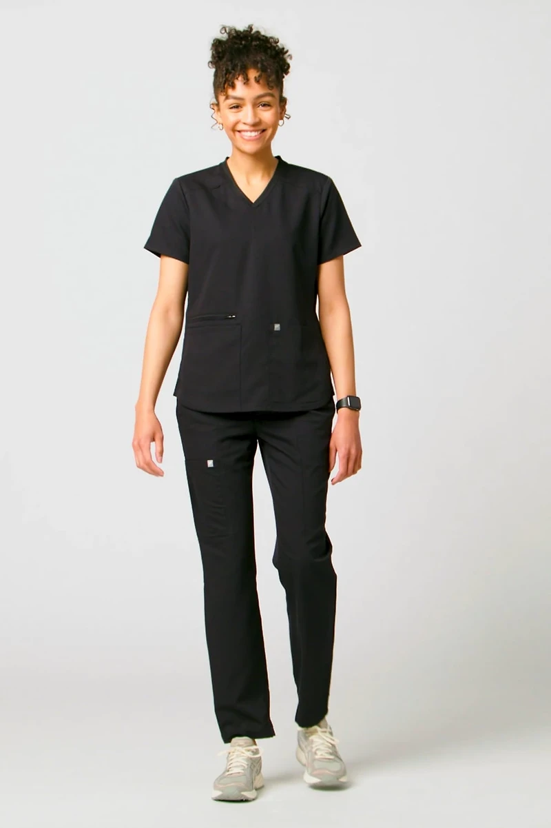 Mode 4-Pocket Scrub Top
