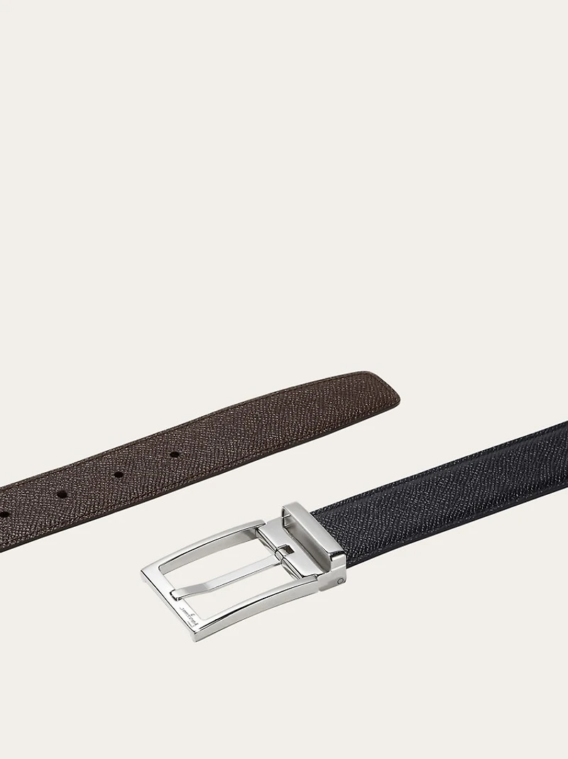 Reversible and adjustable belt with rectangular buckle