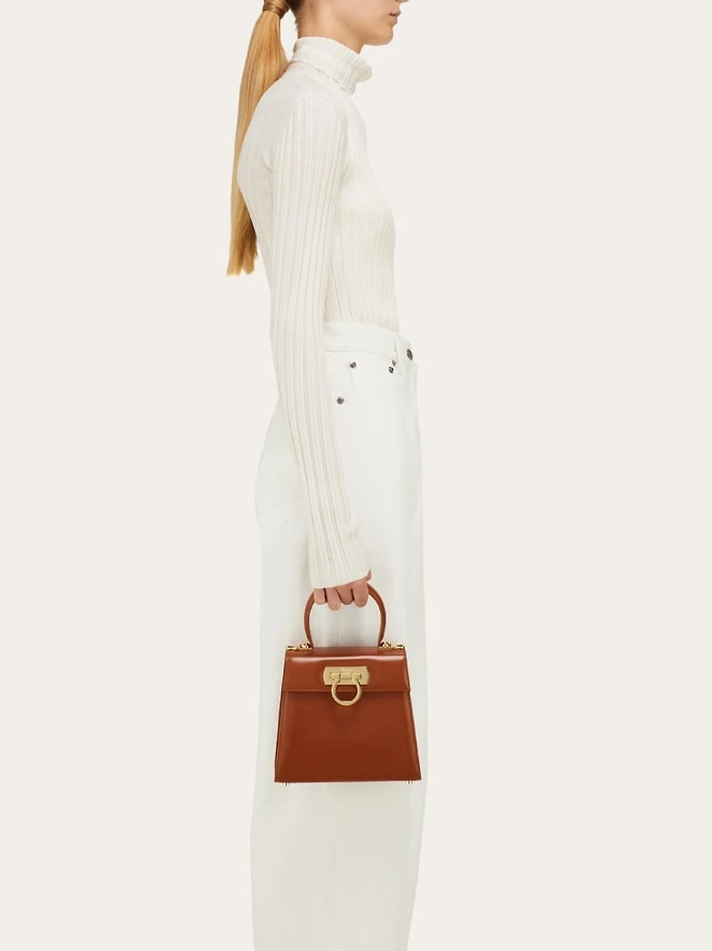Iconic Top Handle