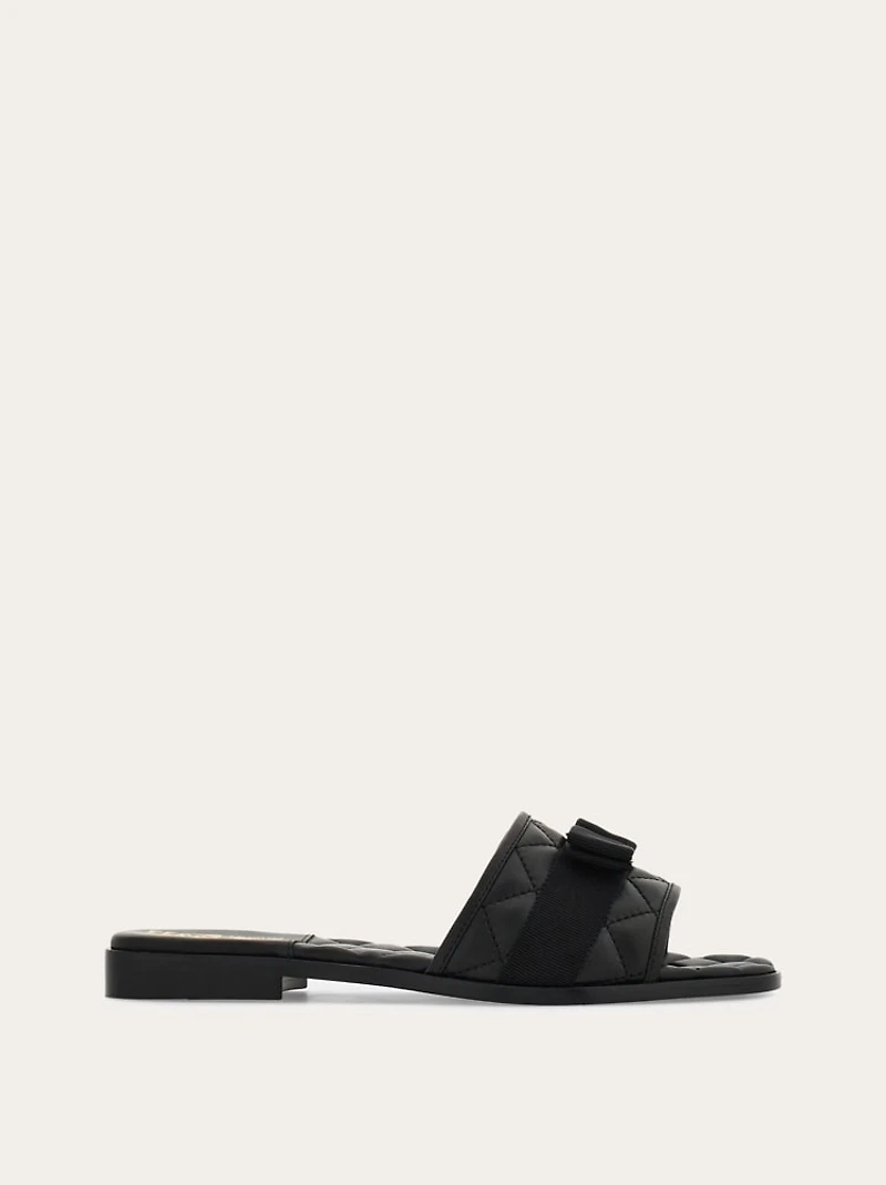 Vara bow quilted slide