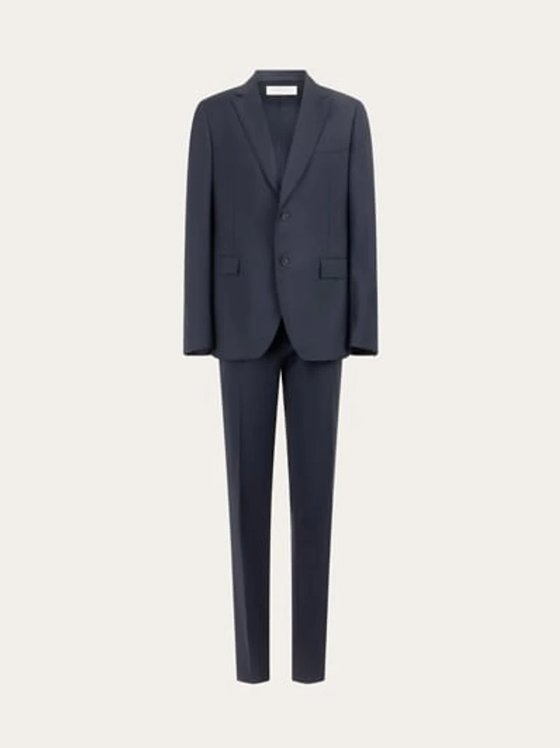 Plain suit in wool