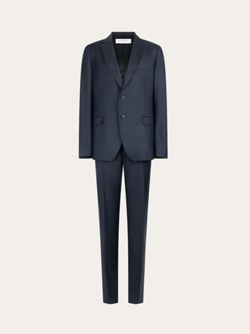 Plain suit in wool