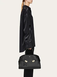 Hug handbag (L