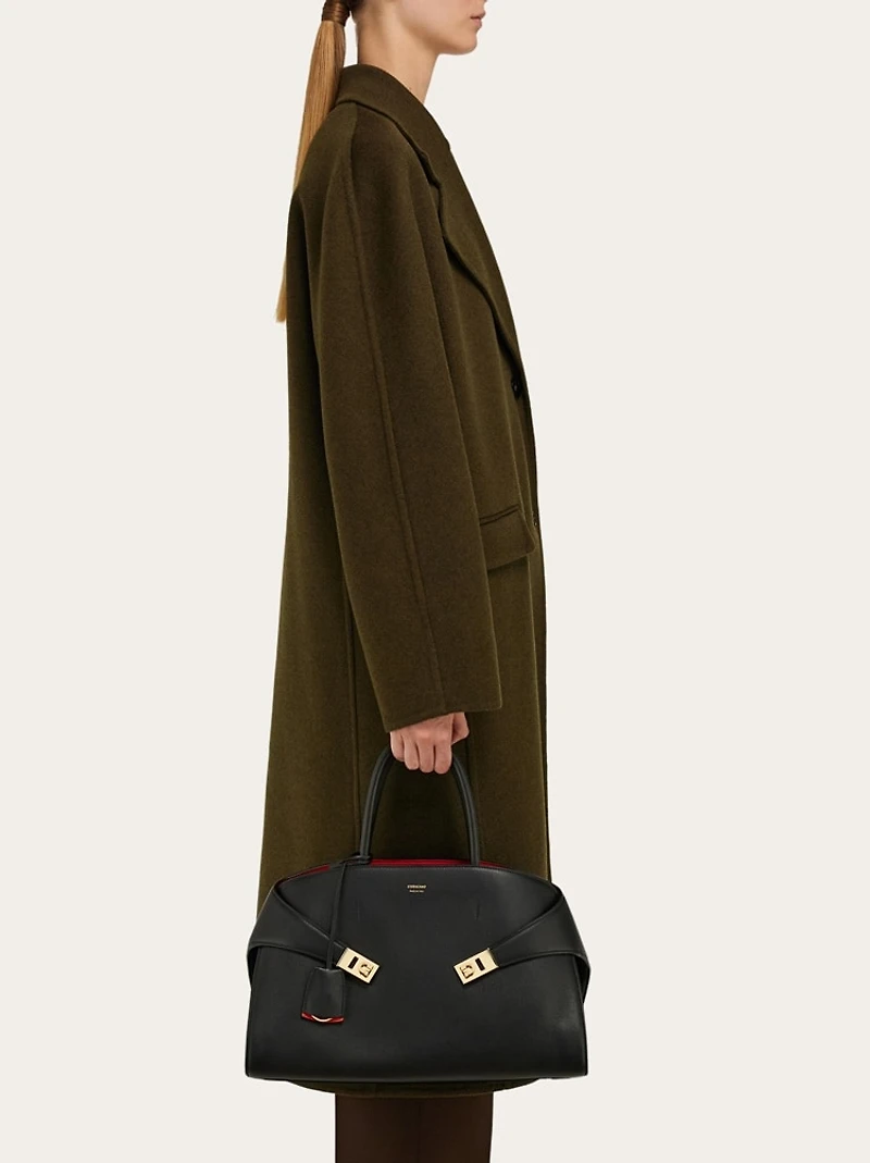 Hug bicolor handbag