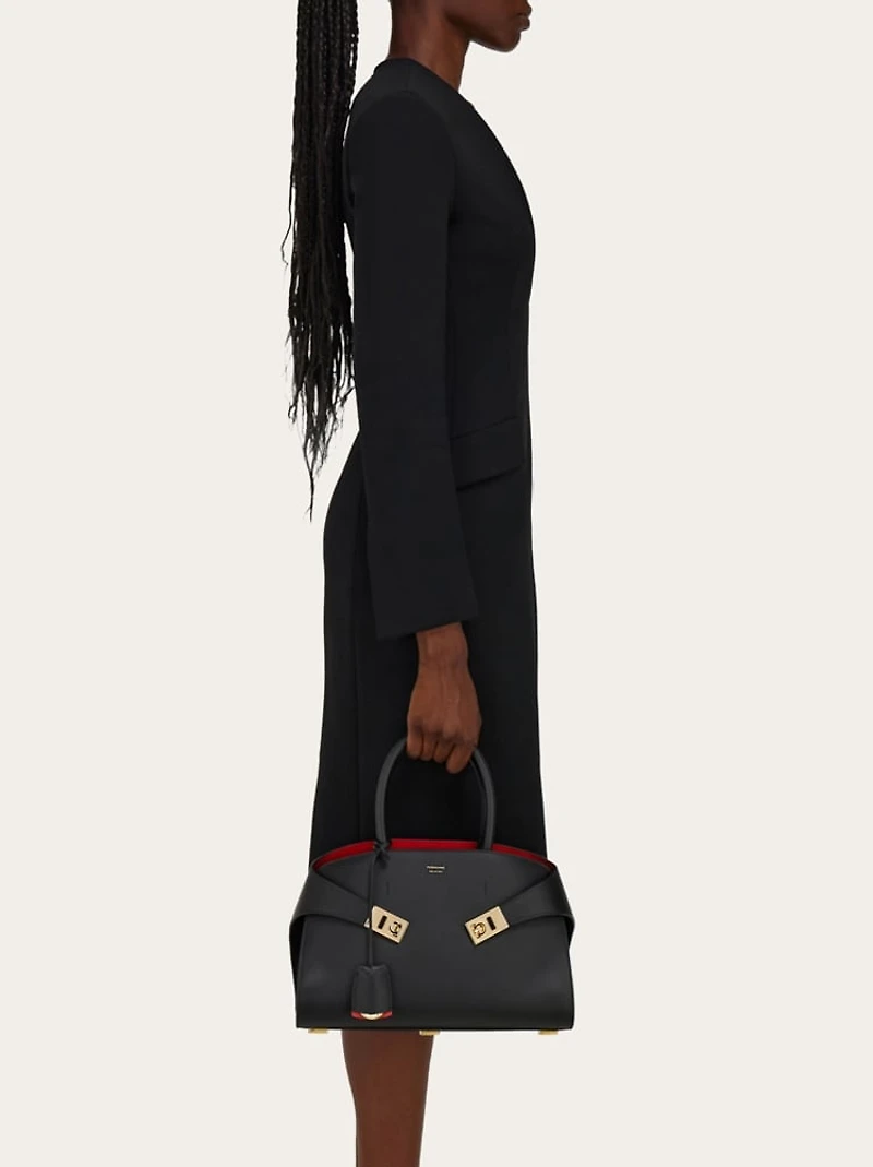 Hug bicolor handbag (M)