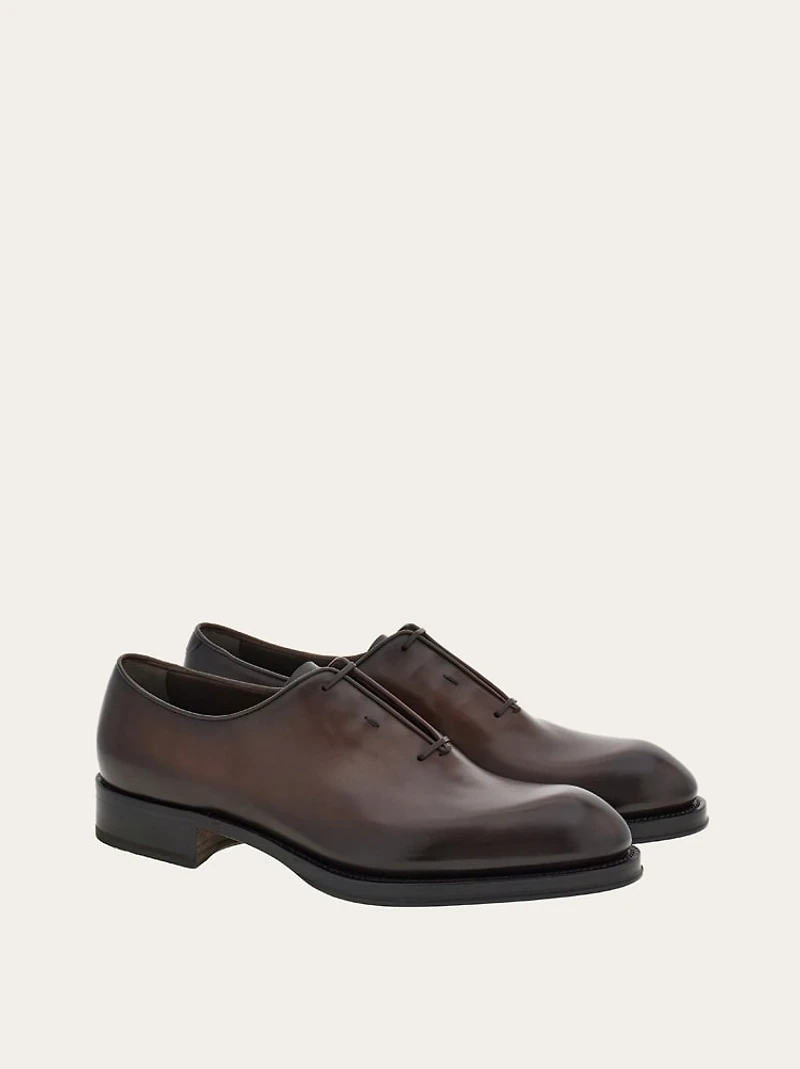 Tramezza Oxford with covered laces
