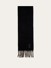 Double scarf with fringing