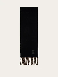 Double scarf with fringing
