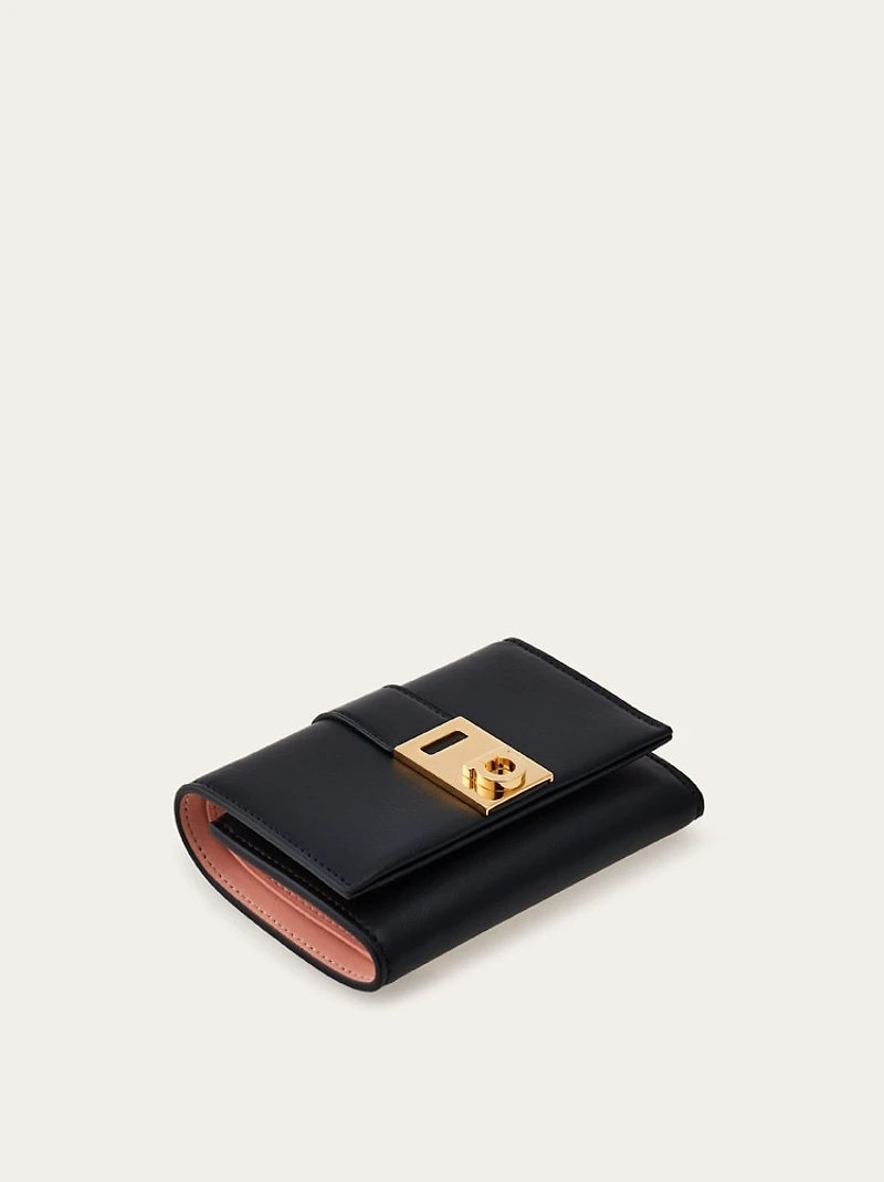 Hug compact two-tone wallet