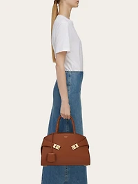 Hug handbag (M)