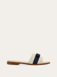 Vara bow quilted slide