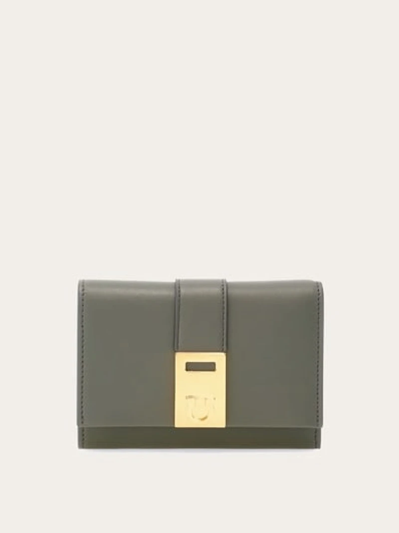 Hug compact two-tone wallet