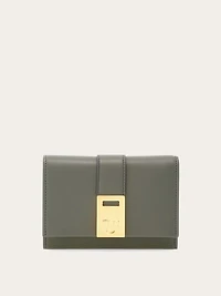 Hug compact two-tone wallet