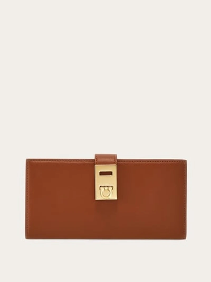 Hug continental wallet