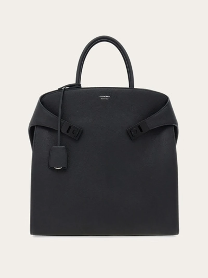 Hug tote bag