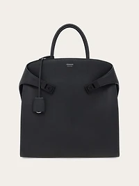 Hug tote bag