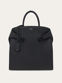 Hug tote bag