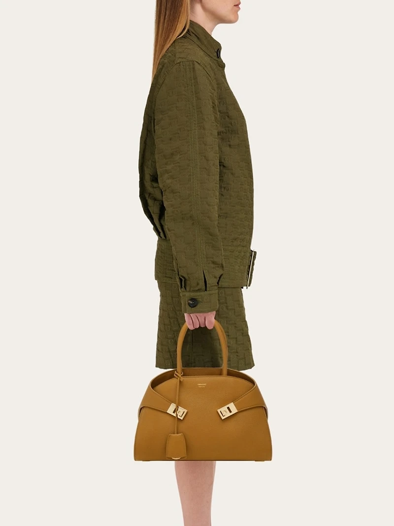 Hug handbag (M