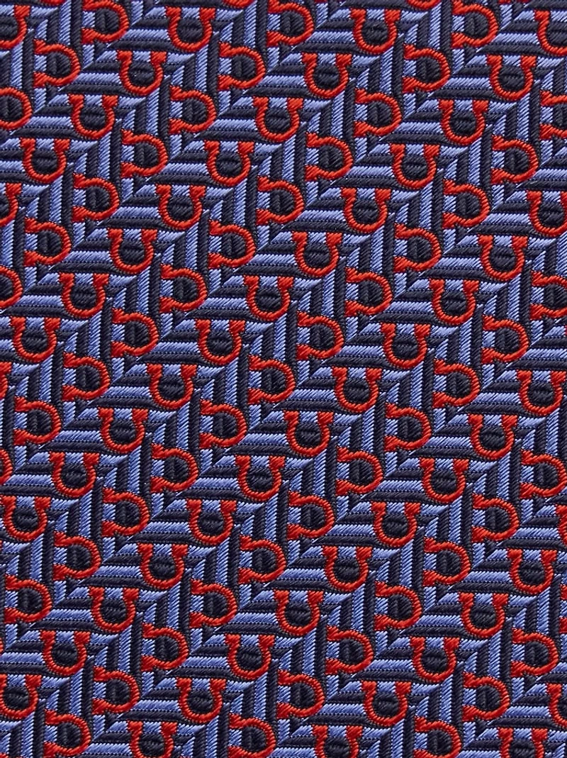 Jacquard tie with diagonal Gancini
