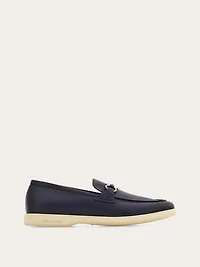 Casual loafer with Gancini ornament