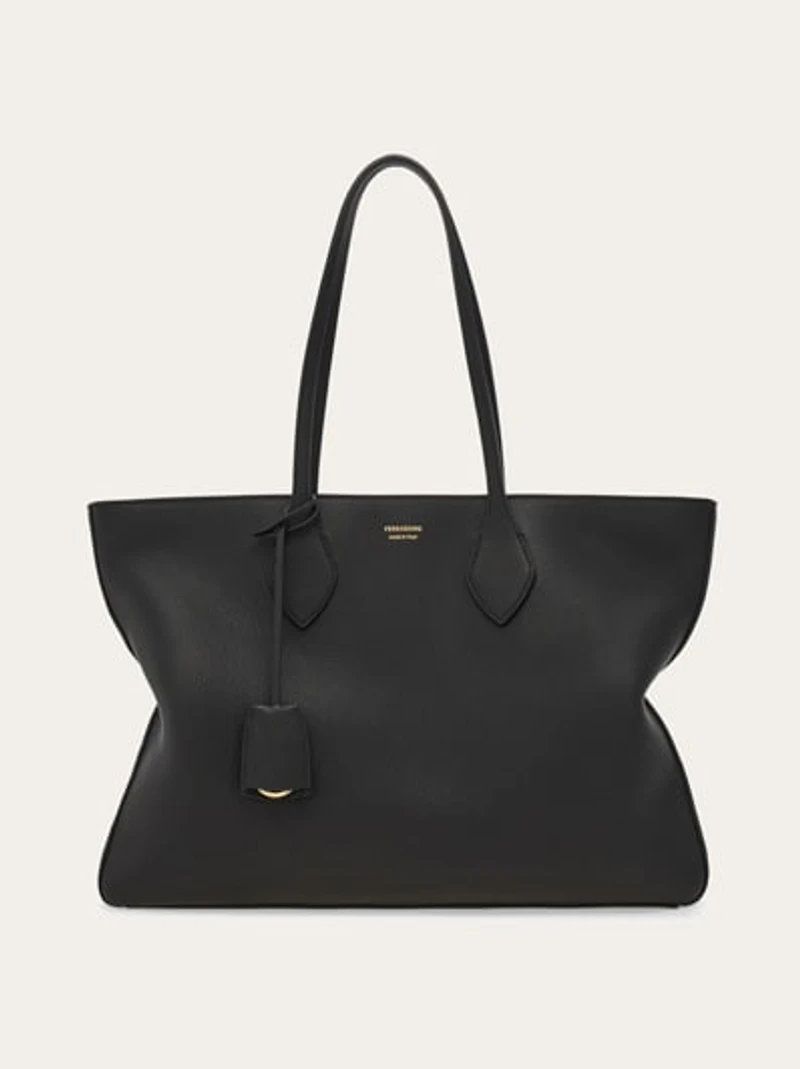 Star-shaped tote bag