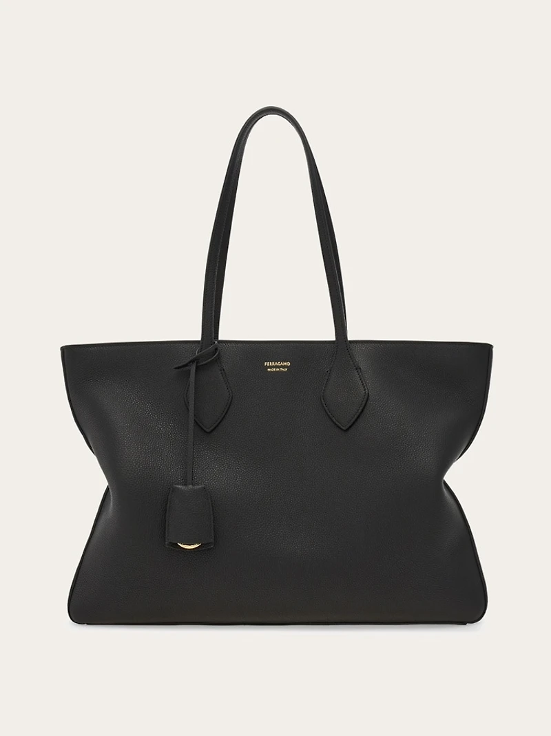 Star-shaped tote bag