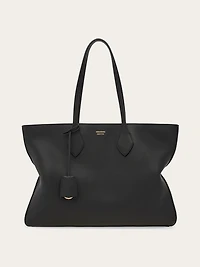 Star-shaped tote bag