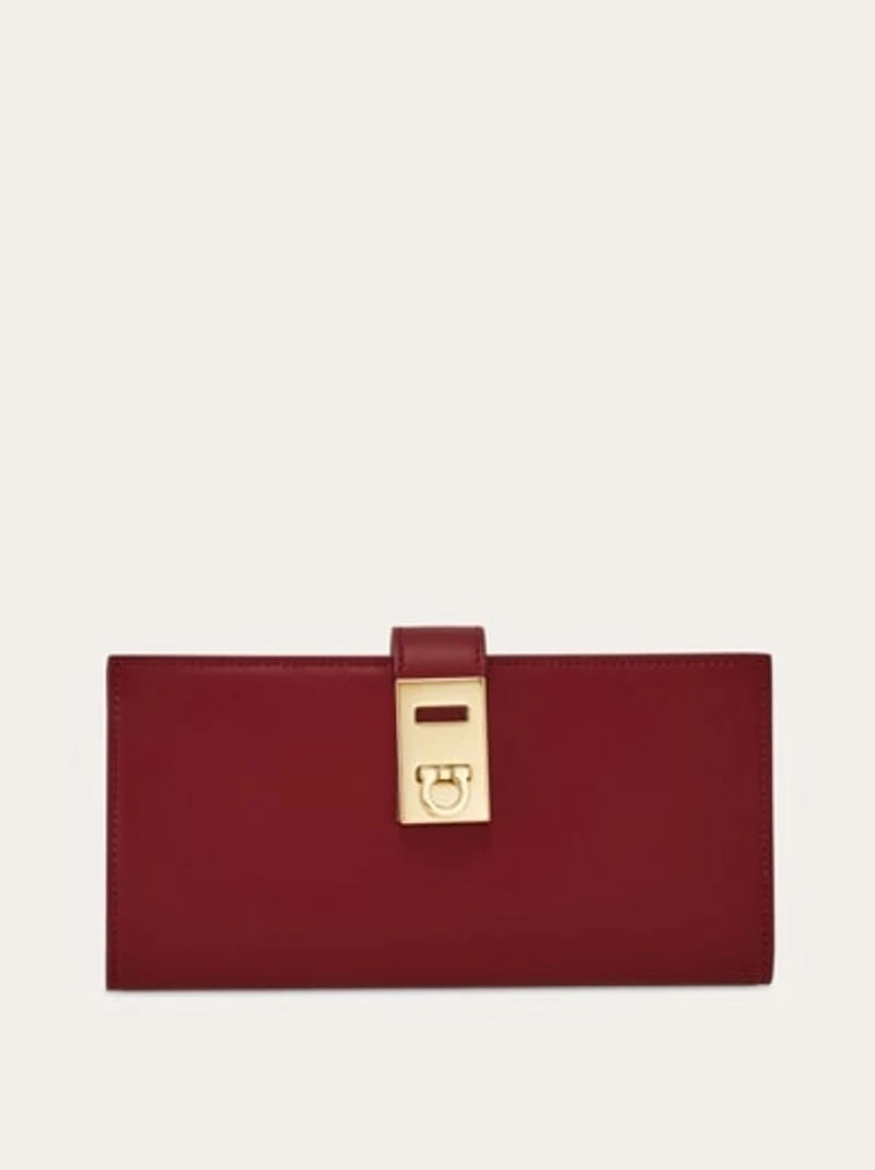 Hug continental wallet