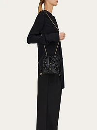 Mini bucket bag with Vara bows