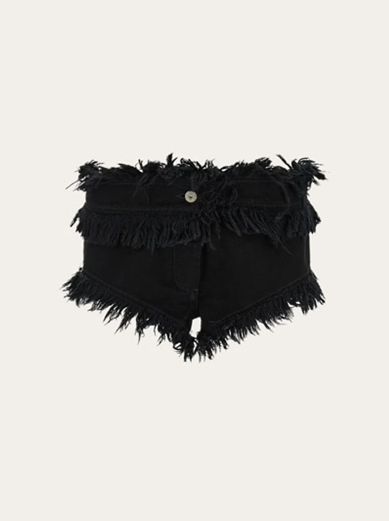 Frayed denim shorts