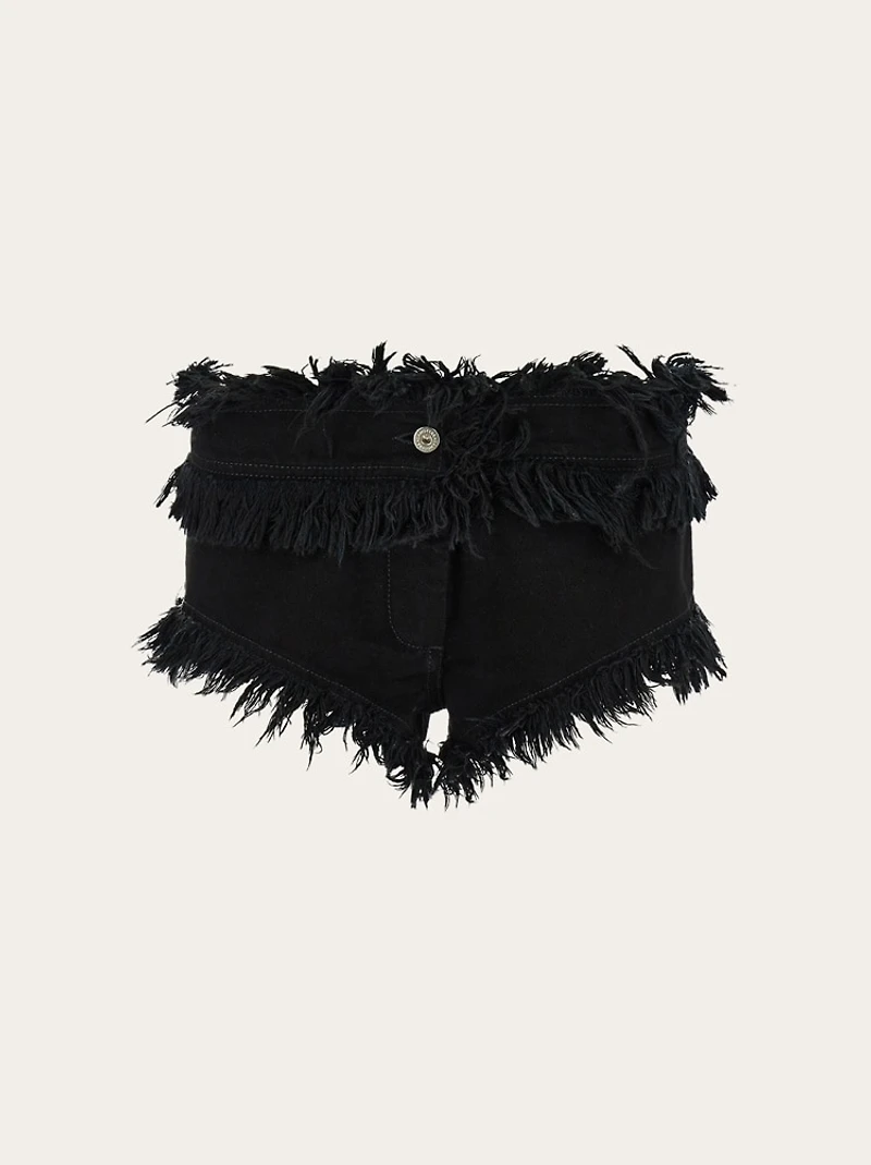 Frayed denim shorts