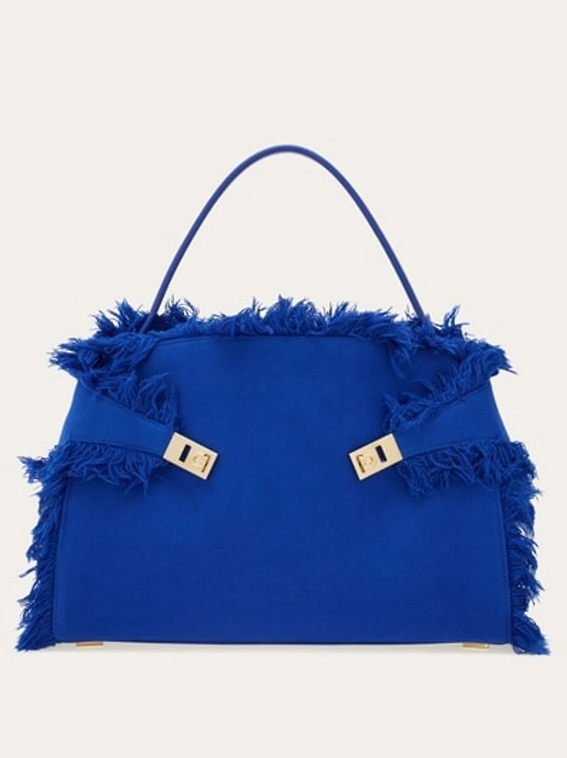 Fringed Hug Soft shoulder bag (L