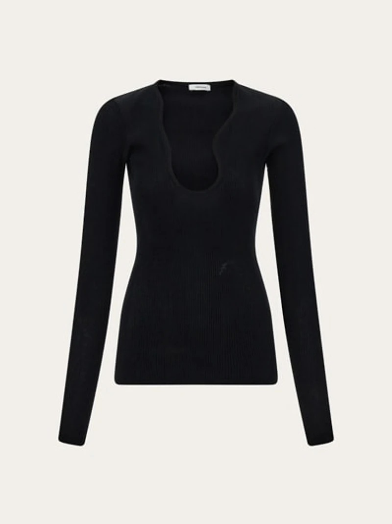 Top with rippled neckline