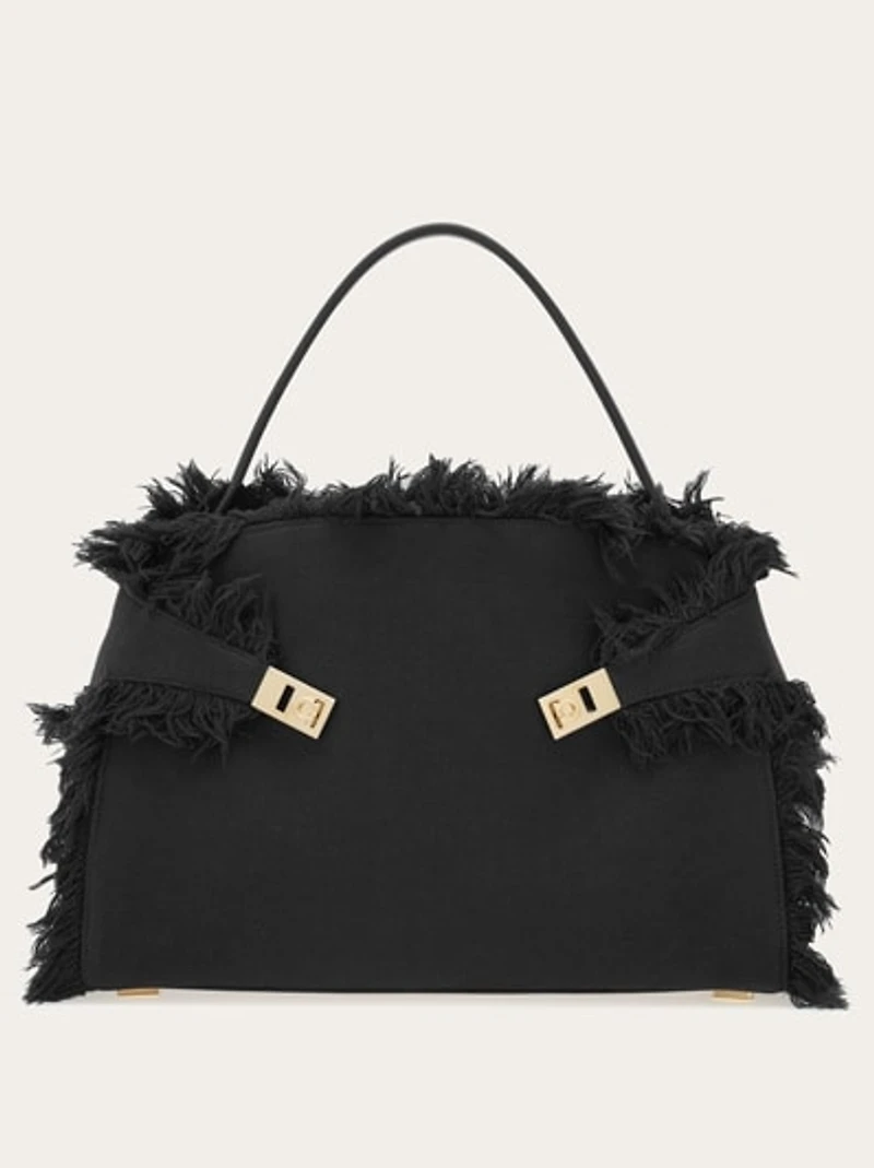 Fringed Hug Soft shoulder bag (L