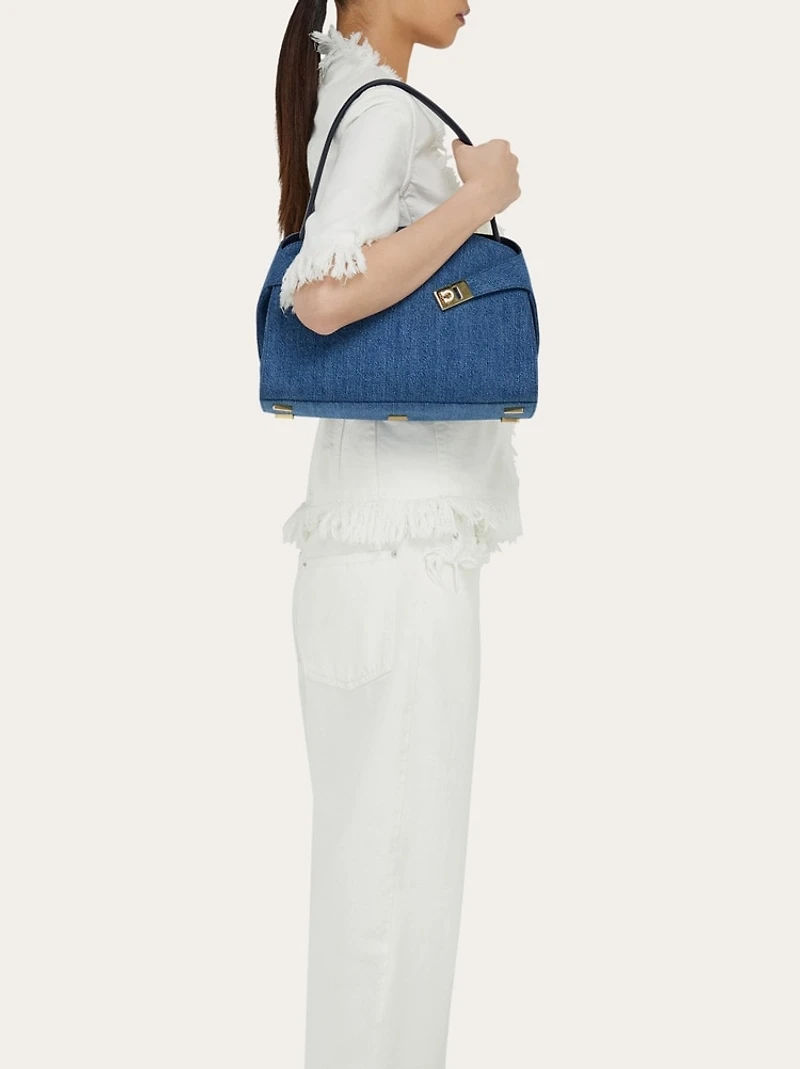 Hug Soft shoulder bag (M)