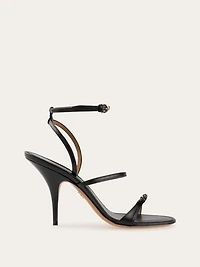 Strappy sandal with mini bow