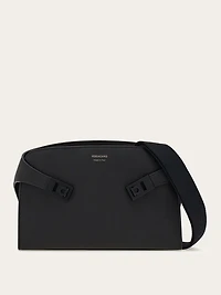 Hug messenger bag
