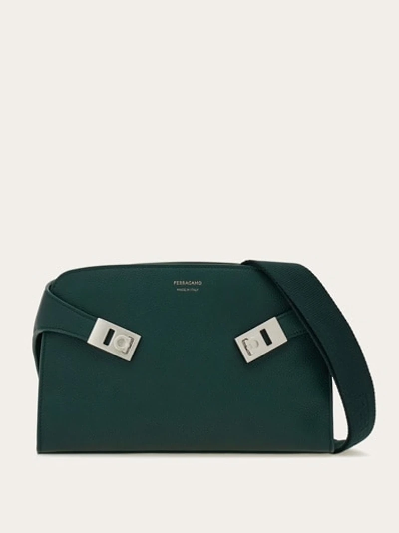 Hug messenger bag