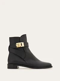 Hug buckle ankle boot