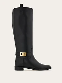 Knee high boot with Hug buckle detail