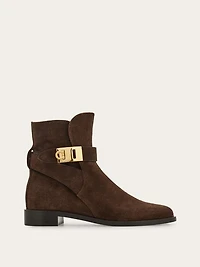 Hug buckle ankle boot