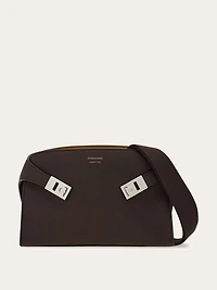 Hug messenger bag