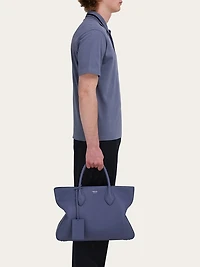 Star-shaped tote bag